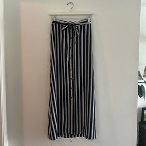 2-PIECE SET NAVY/ WHITE STRIPES size L